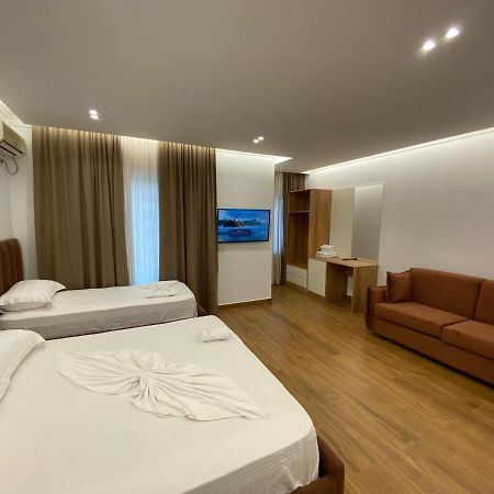Hotel Vila Mare Дуррес Экстерьер фото
