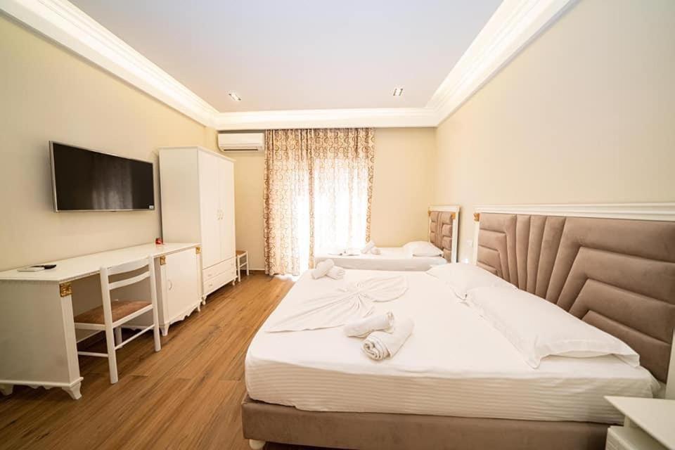 Hotel Vila Mare Дуррес Экстерьер фото
