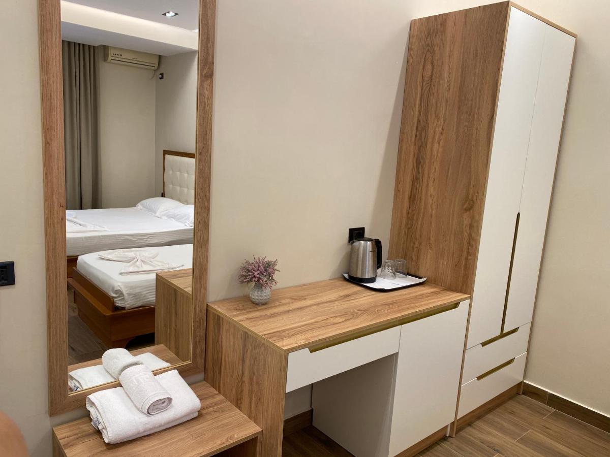 Hotel Vila Mare Дуррес Экстерьер фото