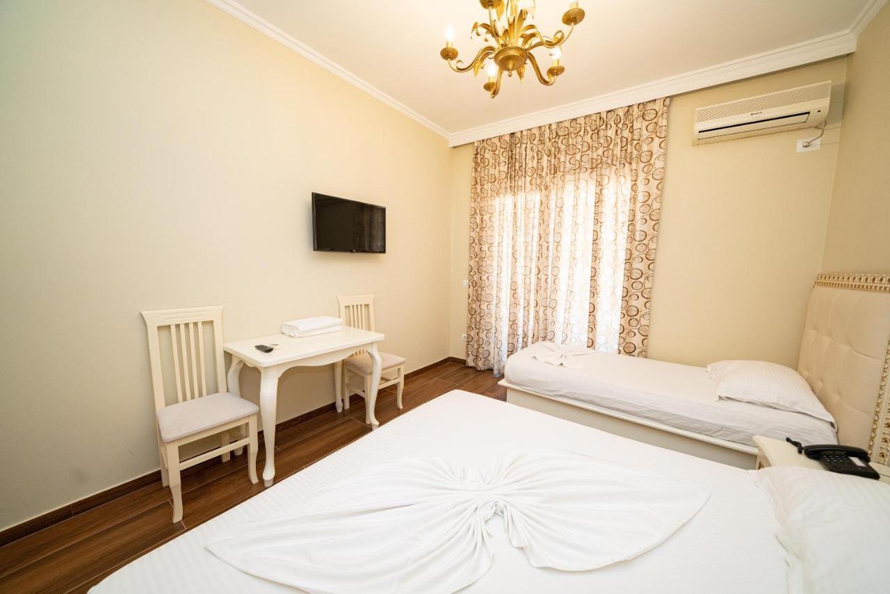 Hotel Vila Mare Дуррес Экстерьер фото