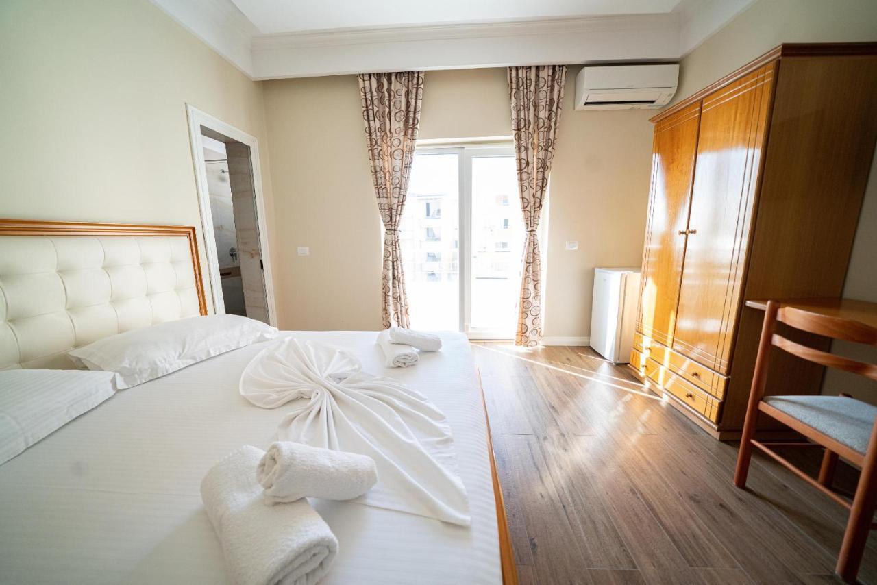 Hotel Vila Mare Дуррес Экстерьер фото